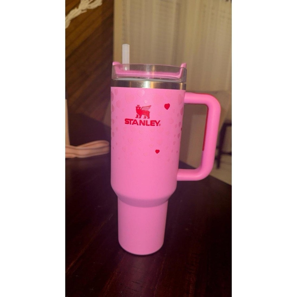 Stanley Target Exclusive Valentines Day 2025 Sweet Hearts 40oz Tumbler